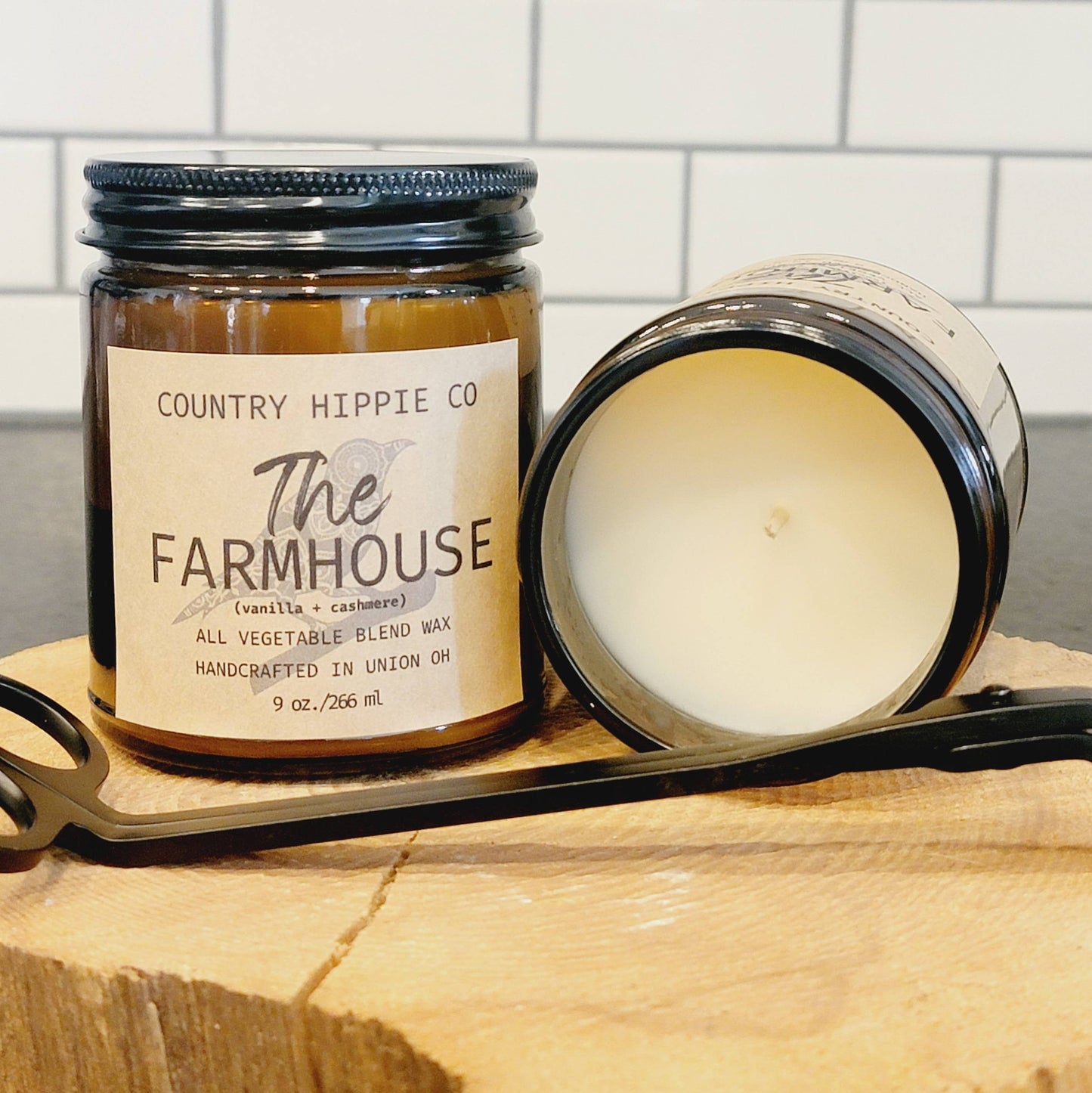 The Farmhouse (Vanilla Cashmere) Apothecary-Insp Candle 9 oz